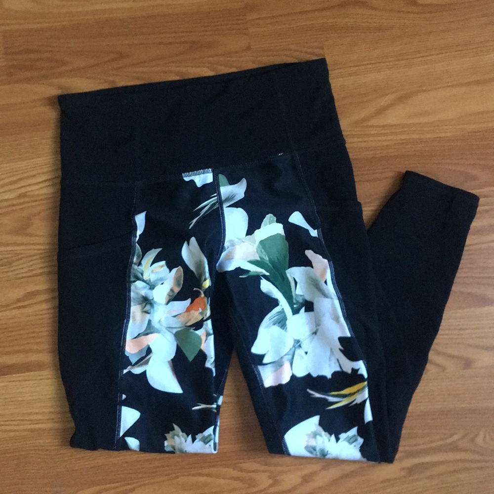 Barely used ATHLETA leggings!